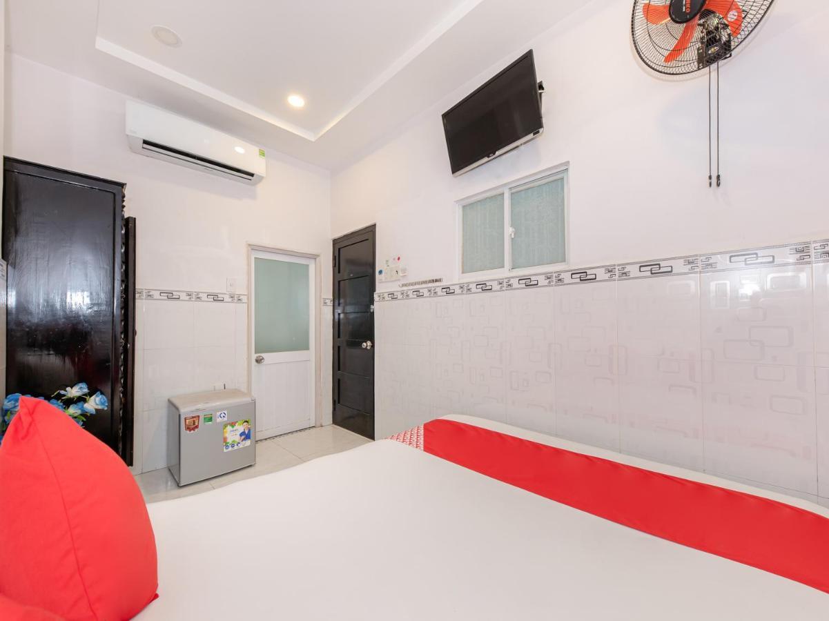 Oyo 828 Hoa Giay Hotel Nha Trang Exterior foto