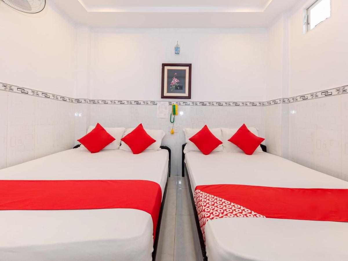 Oyo 828 Hoa Giay Hotel Nha Trang Exterior foto