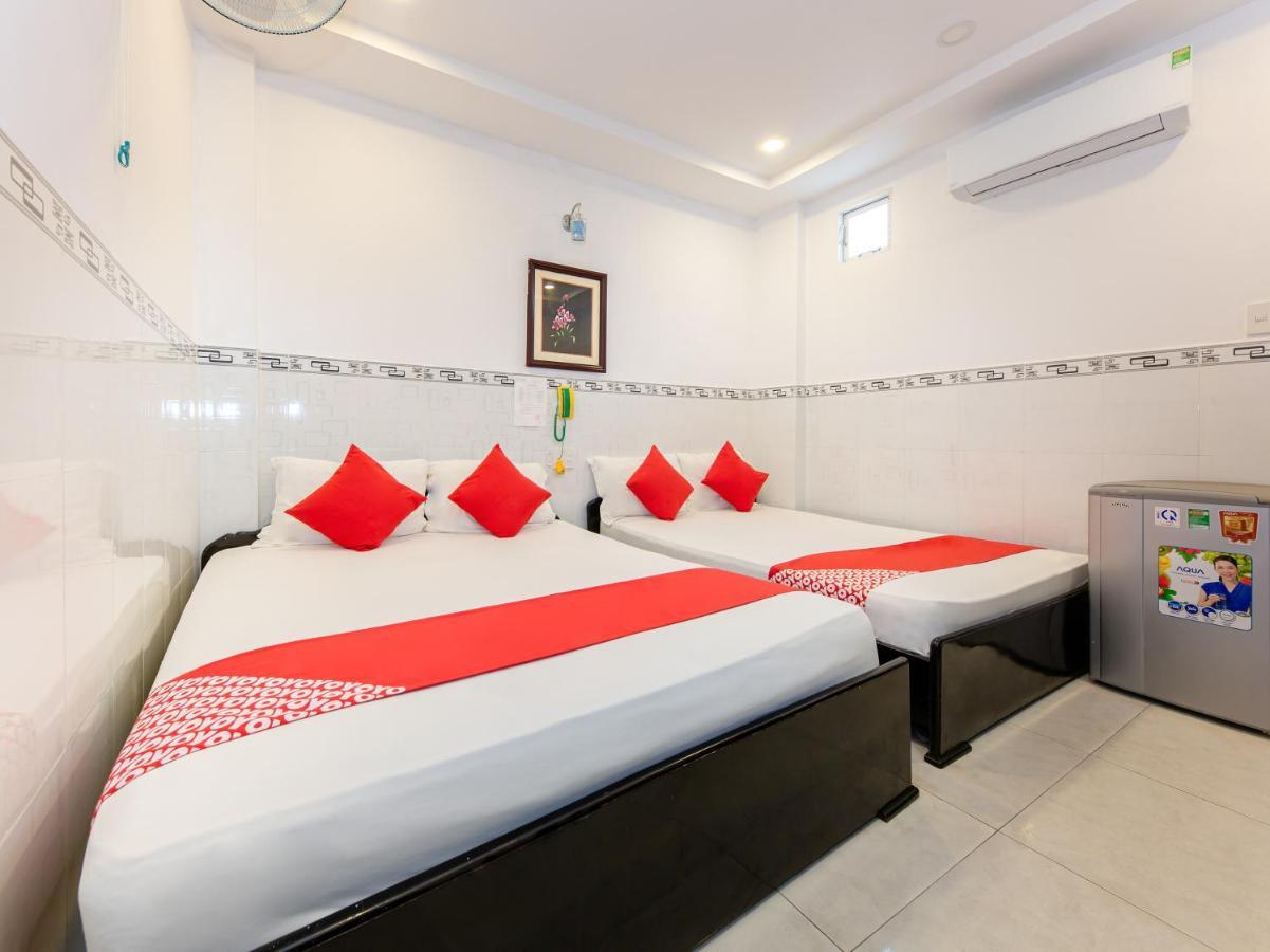 Oyo 828 Hoa Giay Hotel Nha Trang Exterior foto