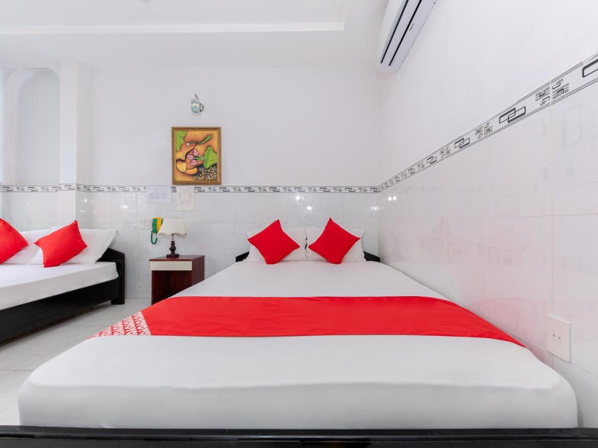 Oyo 828 Hoa Giay Hotel Nha Trang Exterior foto